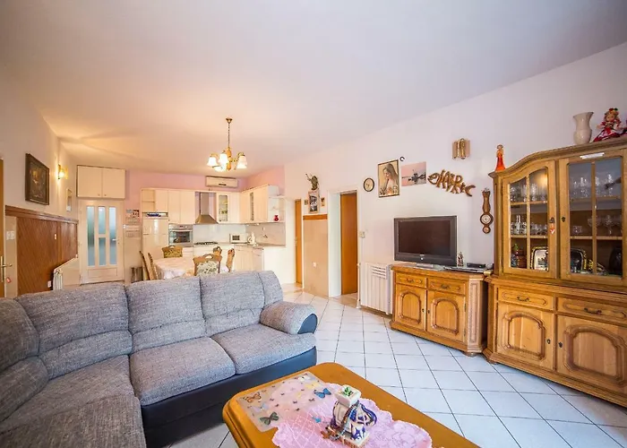 Ina Appartement *